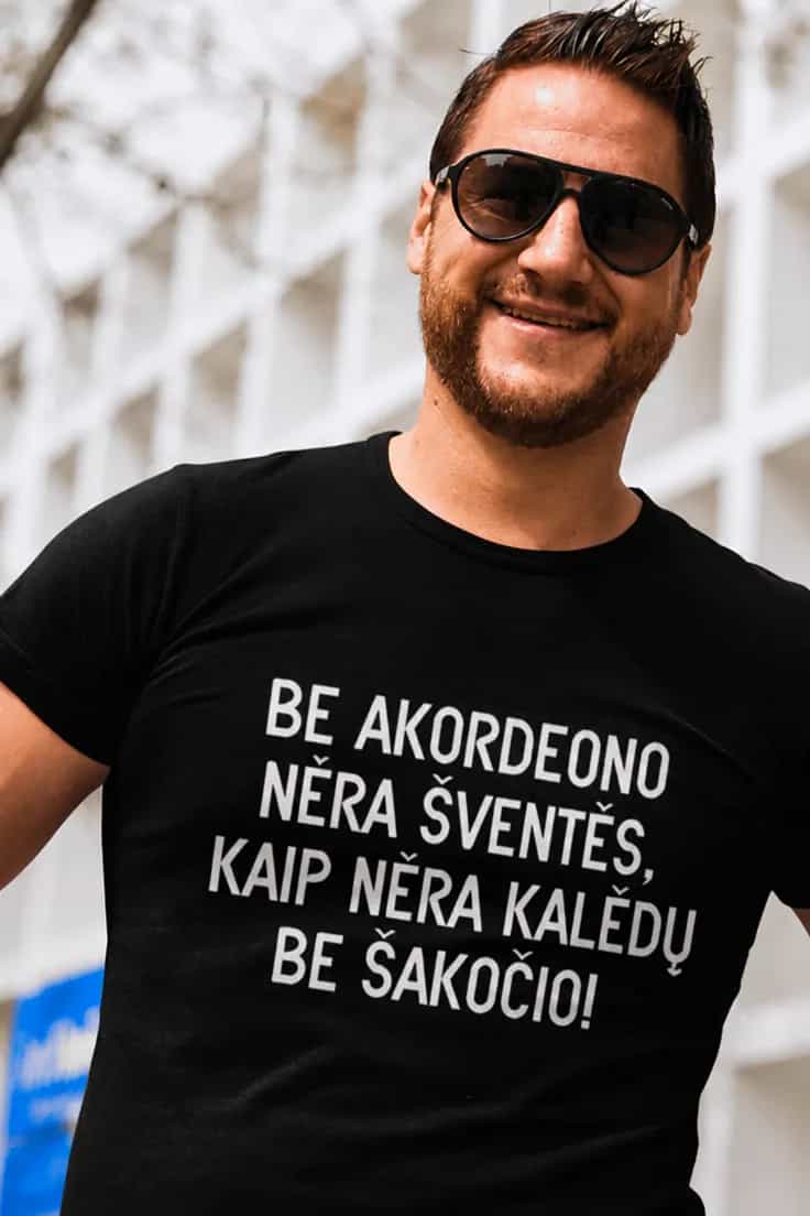 Juokingi marškinėliai Be akordeono – BE AKORDEONO