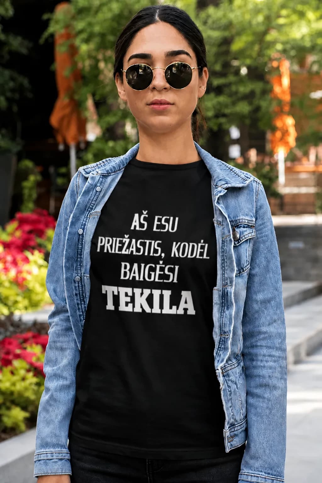 Juokingi marškinėliai „Aš esu priežastis, kodėl baigėsi tekila“