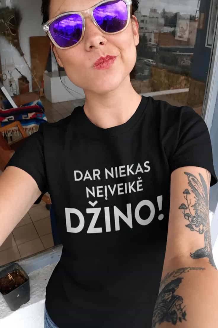 Marškinėliai apie džiną su pasirinktu užrašu