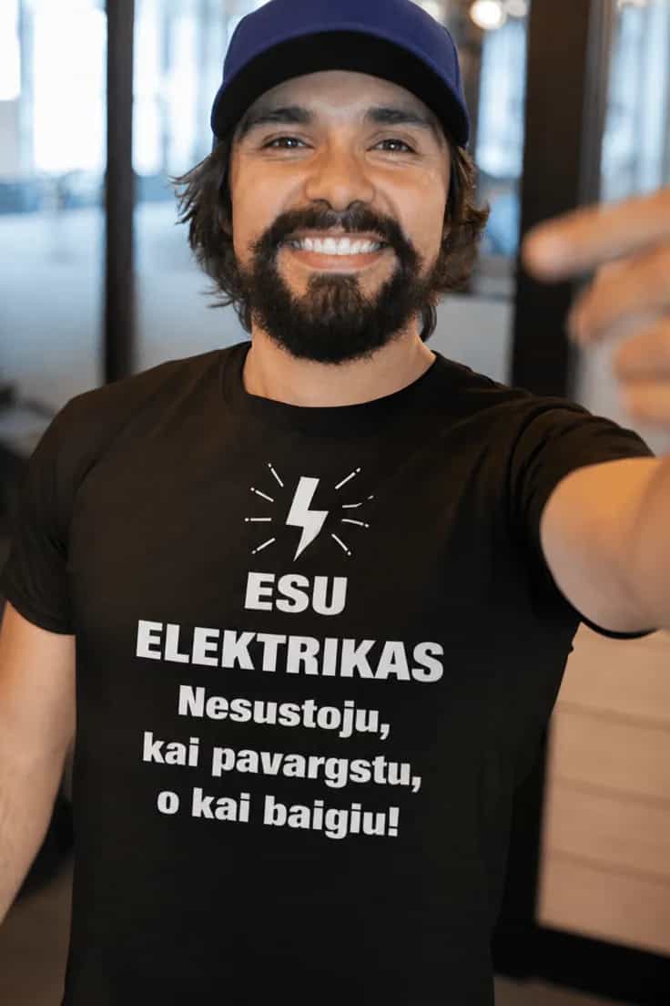 Marškinėliai Elektrikas nesustoja – su pasirinkta profesija
