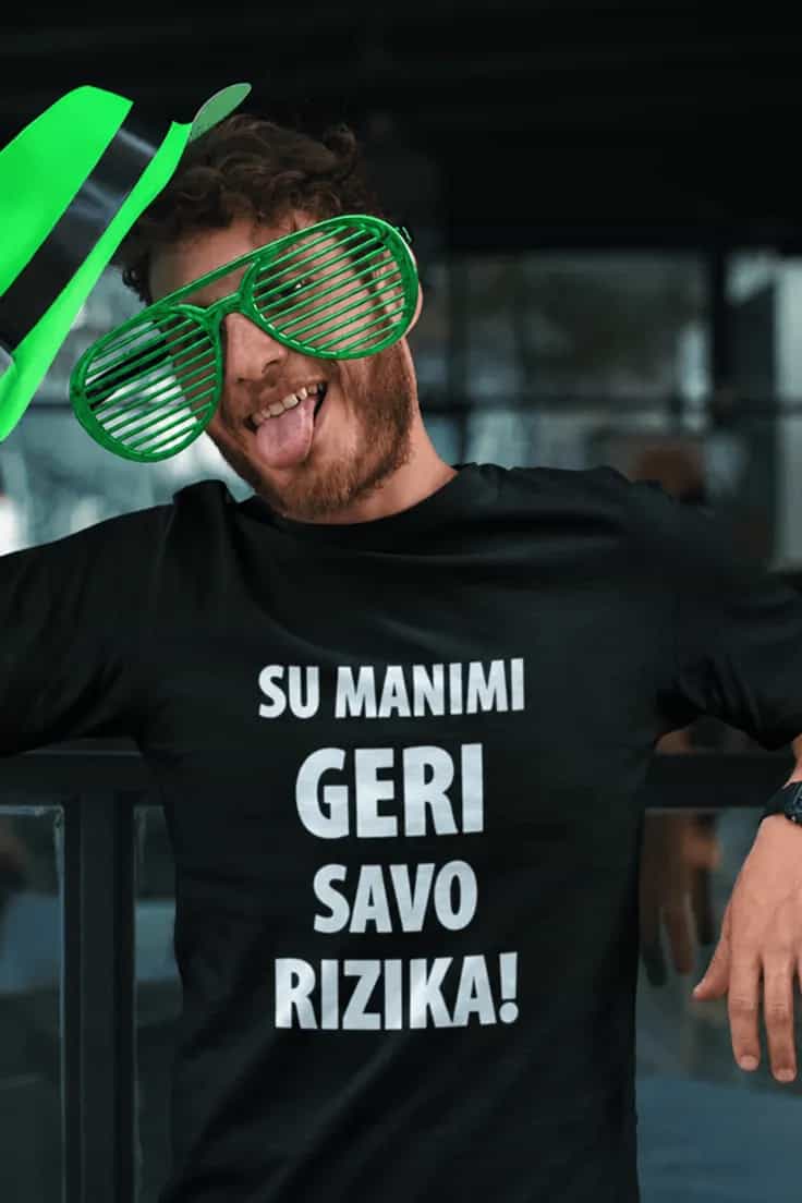 Juokingi marškinėliai geri savo rizika