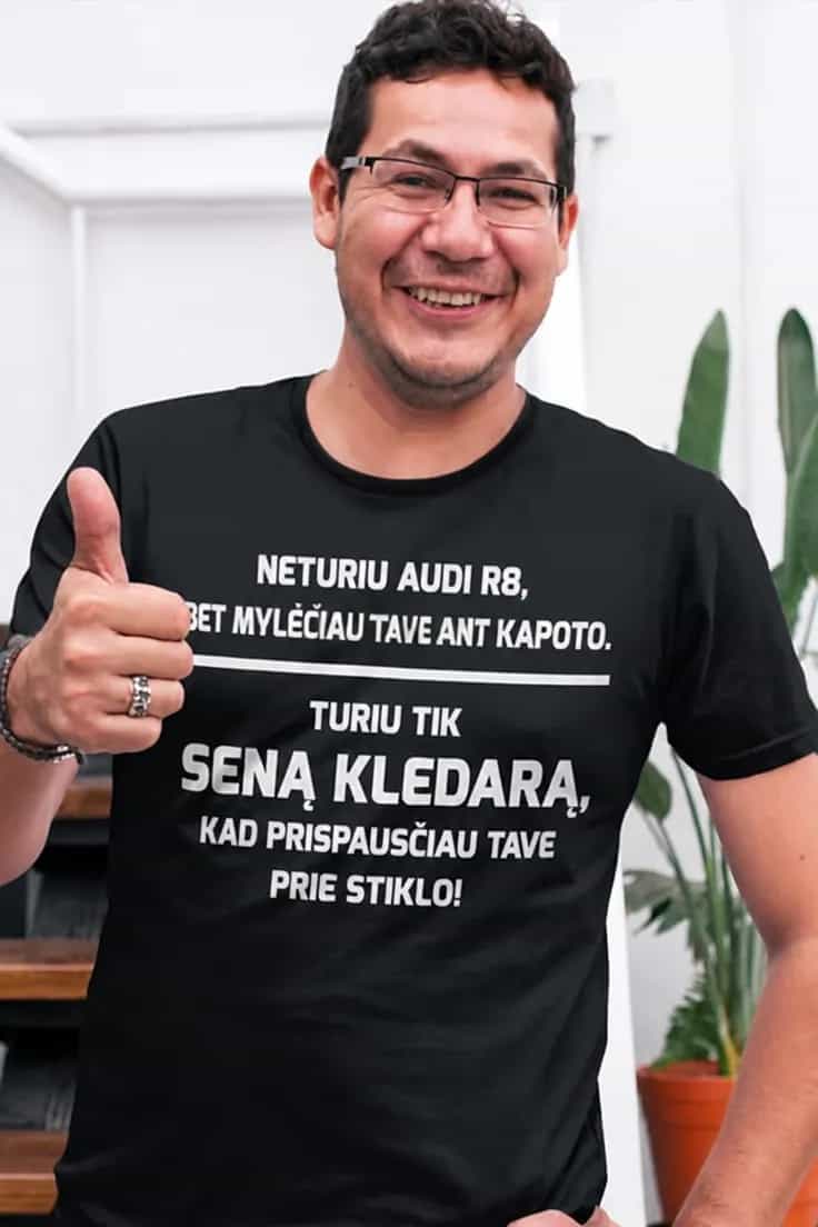 Juokingi marškinėliai Sena kledara – dovana su humoru