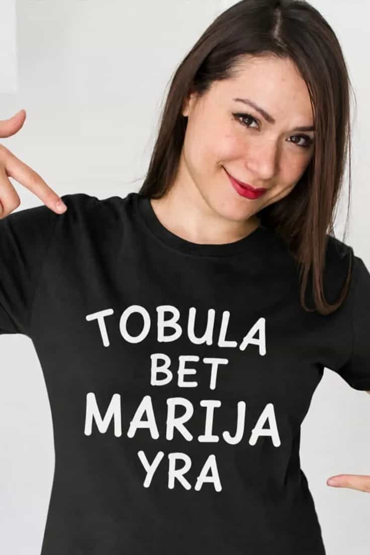 Juokingi marškinėliai Tobulas gyvenimas su vardu