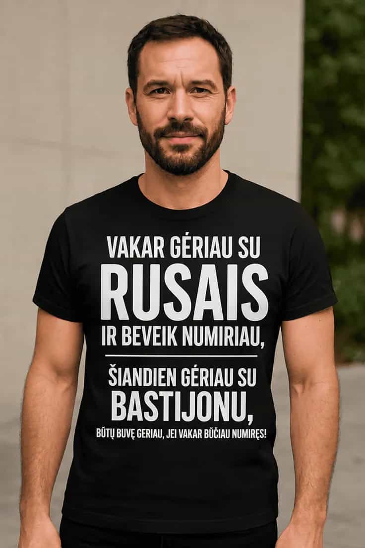 Juokingi marškinėliai Vakar gėriau su vardu