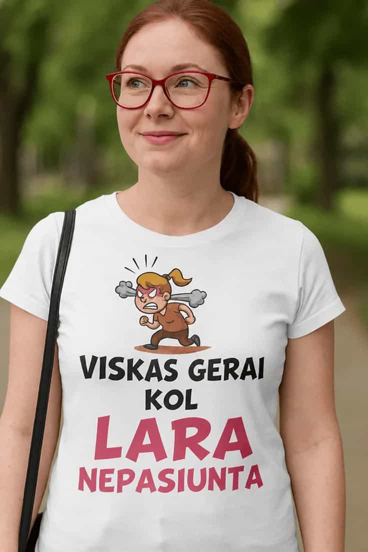 Juokingi marškinėliai Viskas gerai su vardu