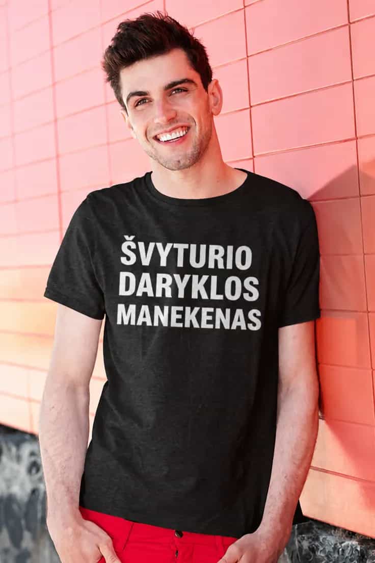 Juokingi marškinėliai Švyturio daryklos manekenas