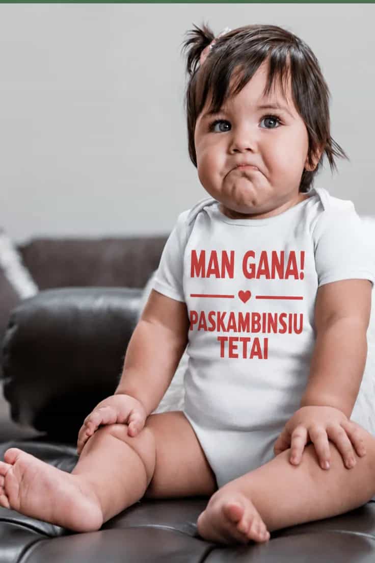 Kūdikio bodi man gana, teta padės su pasirinktu vardu
